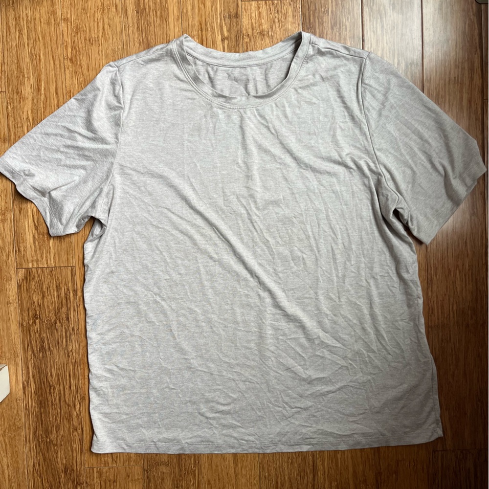 Fabletics Boxy T-Shirt Womens Short Sleeve Stretchy Grey Oatmeal size XXL 1126